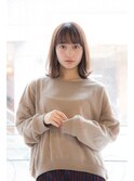 グレーベージュかきあげロングおくれ毛長めバングくびれミディ