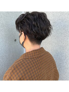 アルドラ(ALUDRA) パーマ風刈り上げ