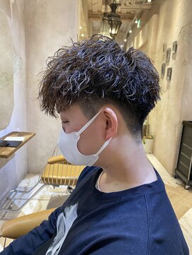 ロンドガルマン 名古屋(Lond GULLMAN) ツーブロックグラデーション刈り上げツイストマッシュ