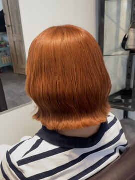 シー(SEA) 黒染め履歴からオレンジカラーにイメチェン♪