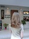 ヘアースタジオ フラッシュ(HAIR STUDIO FLASH)の写真/白髪ぼかし、ハイライトでおしゃれな白髪染めが好評♪髪への負担を軽減しながら艶のあるキレイな仕上がりに