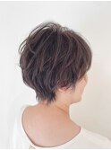 ショートボブ×オリーブブラウン