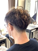 コア フィール ア デイ(COIFFURE A DAY)&nbsp;【見附今町M3D髪質改善】メンズパーマ