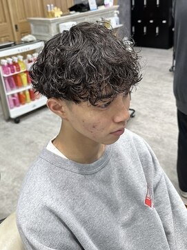 フォンド 津田沼(fond.) ダークアッシュ/アッシュブラック/カルマパーマ/ベリーショート