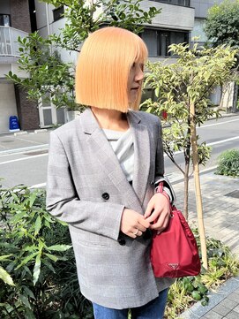 ヌエン 渋谷(NU/EN) 春トレンド　コーラルオレンジ