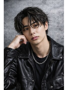 アイトーキョープラスシー 横浜(AI TOKYO+Sea) 横浜/高島町/サーフカール/ルーズパーマ/センターパート