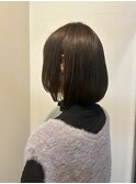 グリーン系カラー×ナチュラルボブ