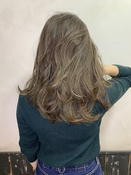 オースト ヘアー ステラ 新宿店(Aust hair Stella) かき上げハイライトスモーキーネイビーグレー