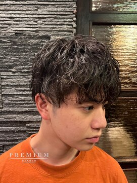 プレミアムバーバー 表参道店(PREMIUM BARBER produce by HIRO GINZA) ツーブロックスパイラルパーマ