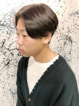 オーパスクリエ (OPUS CREER) 前下がり　2ブロック刈り上げセンターパート！！