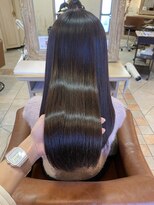 エイミーバイアフロート(amie by afloat) マジカルストレートで艶髪ヘアに◎