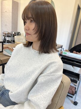 テラス(Terrace) ロブ×顔周りレイヤー×ナチュラルベージュ