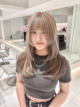 シー 立川(Si) 姫カットレイヤー/ベージュカラー/ケアブリーチ