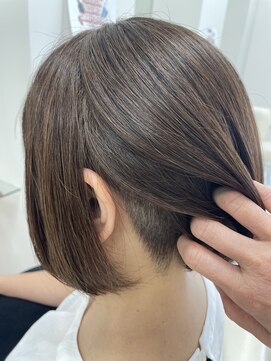 ヘアポジション 自衛隊通(HAIR Position) 刈り上げショートボブ