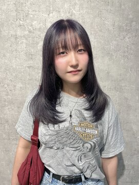 シー(shii..) 《shii../内城》#レイヤーカット #顔まわりレイヤー