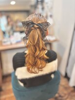 メゾンドミニョン(Maison de Mignon)&nbsp;編み込みポニーテール