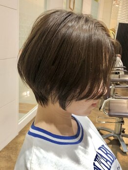 スミヤ(SUMIYA)の写真/カット技術の高さが人気の秘密◎なりたいイメージや骨格、顔立ちにあわせた似合わせヘアをご提案！