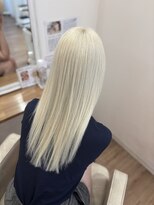 フェニーチェ オン ザ ビーチ(FENICE on the beach)&nbsp;ホワイトカラー#髪質改善#髪質改善カラー#前髪#韓国