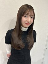 ミラ(MIRA)&nbsp;レイヤーカット／ロングスタイル／ハッシュカット
