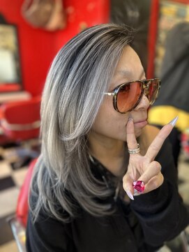 ロック フィールド 女性スタイリスが作る透明感抜群レイヤーバレイヤージュ