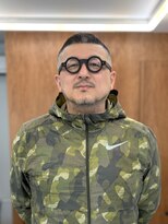 イナフ(ENUFF) 清潔感×無骨さの融合。50代 大人のクロップスタイル