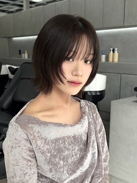 ヴェイン 渋谷(vain) 外ハネボブ切りっぱなしボブ顔まわりレイヤー