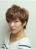 ハイライト、ローライトを入れたオシャレショートスタイル