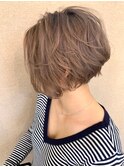 ショートボブ