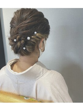 リリ(Liri material care salon by JAPAN) お呼ばれアレンジ