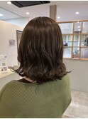 グレーベージュ