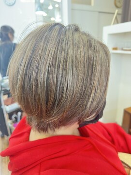 ムーア(MUA) ハイライト×白髪ぼかし