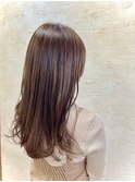 ベージュ エモージュカラー ロング レイヤースタイル