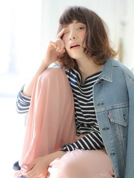 シロフイケブクロ(shirof ikebukuro) ルージーな外ハネボブ