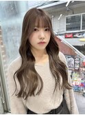 ミディアムレイヤーカット長めボブハイブリーチハイトーンカラー