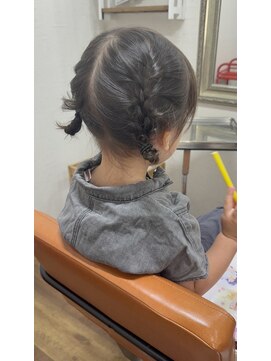 プライズ アイリス 池袋東口店(prize Iris) キッズアレンジキッズカット池袋美容室韓国ヘアフェザーバング