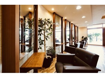 ナチュール(Natuur)の写真/女性ならではの視点でヘアスタイルをご提案！ご自宅でのスタイリング方法やケア方法も伝授します＊