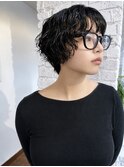 黒髪ショート×ニュアンスパーマ