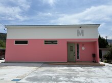 エム(M)の雰囲気（ピンクの外観が目印です#マンツーマン接客#伊豆#三島）