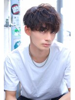 エール 片瀬江ノ島(yell)&nbsp;センター分けマッシュ ノーセット サイドパート アップパーマ