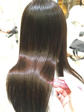 ユーフォリア 銀座本店(Euphoria) イルミナカラー&Aujuaトリートメントで最強ツヤ髪特集NO.2