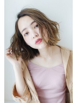 ネオリーブ クーロ(Neolive curro) ふんわり見せたい方へ♪外国人風ハイライトボブ