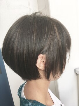 ギャレット 新宿店(Garret) グレージュ/ハイライト/丸みショート/ショートボブ/20代30代40代