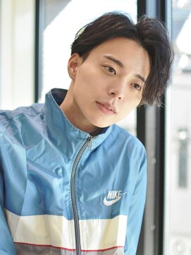 ディッセンバー 神宮前(December) 耳かけセンターパート