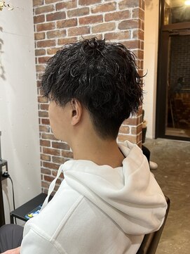 ヴィップルーム(viproom) ビジネスマン/スパイラルパーマ/フェードカット簡単スタイリング