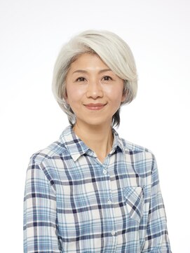 えがお美容室 【えがお美容室】60代グレイヘアの方に◎ショートボブ