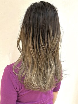 イソラヘアアトリエ(Isola hair atelier) 【Isola】ロング×グラデーション