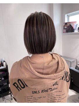 キング 高槻(K!ng) 縮毛矯正髪質改善ハイライトレイヤーカット高槻美容室エクステ