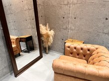 アンドヒア(and.here)の雰囲気（内観）