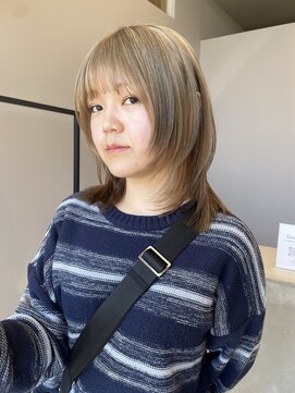 ニール(niil) 【REINA】ハニーベージュ×高めレイヤー