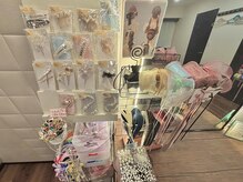 アクセサリー、リボン、パールピンの販売もございます。